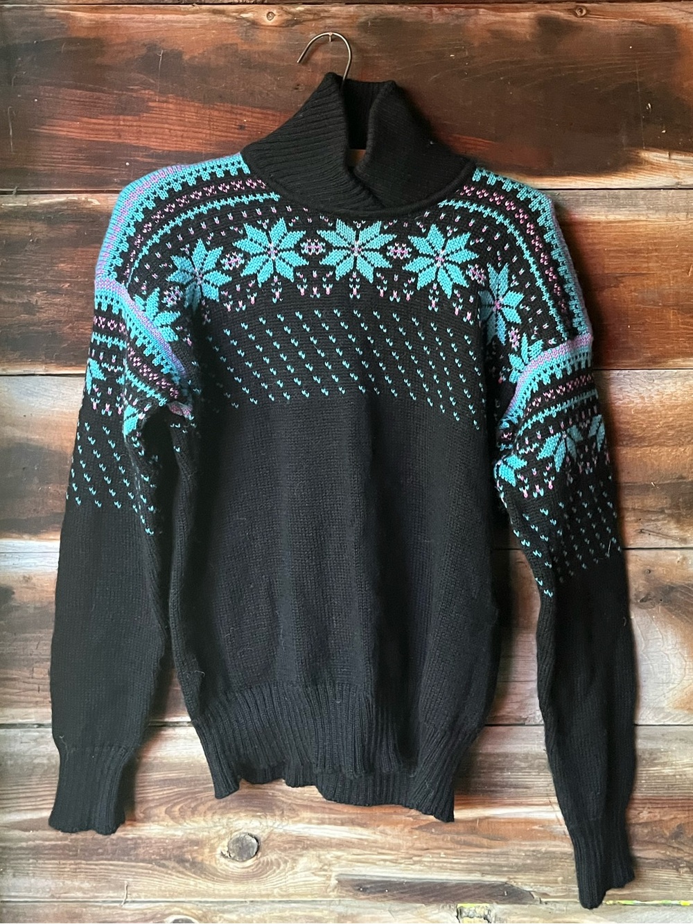 1980s vintage 100% wool Fair Isle turtleneck ski sweater, shawl collar Nordic